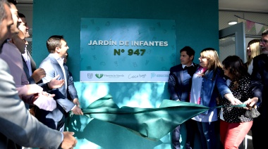 Kicillof, Sileoni y Watson inauguraron un jardín de infantes en Florencio Varela