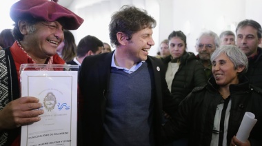 Kicillof hizo entrega de más de 200 títulos de propiedad  en Pellegrini y Salliqueló