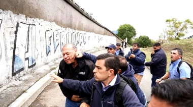 Casi linchan a Berni cuando irrumpió en una protesta por un colectivero asesinado