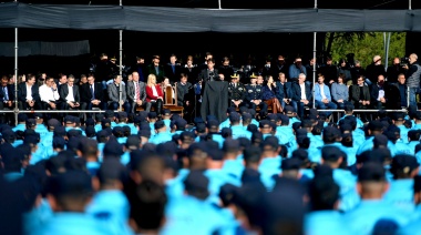 En acto de egreso de cadetes, Kicillof anunció aumentos para las CORES de la Policía
