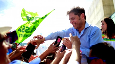 Kicillof lanzó una indirecta para los neutrales y aseguró que “no hay lugar para medias tintas”