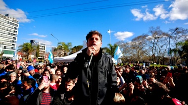 Kicillof mandó a su tropa de intendentes y ministros a marchar contra la Ley Bases frente al Senado