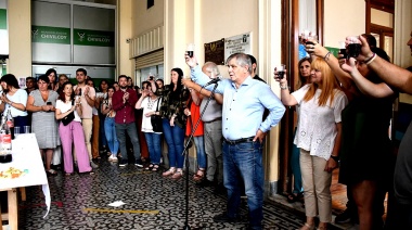 Un intendente bonaerense anunció un “bono de reyes” para los trabajadores municipales