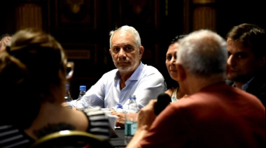 Alak anunció un aumento del 7% en los salarios de los municipales de La Plata
