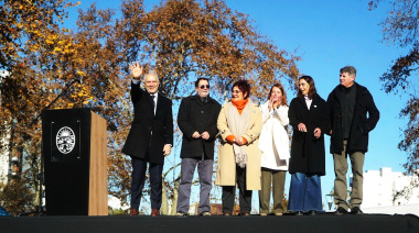Alak participo de la Jura a la Bandera con estudiantes y docentes de La Plata