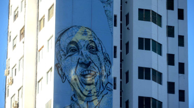 Avanza en La Plata el mural más grande del mundo dedicado al “Papa de la paz”