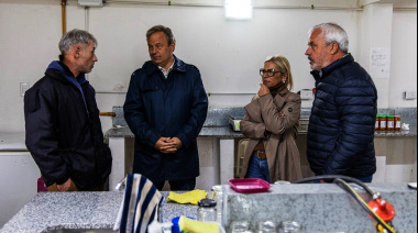 Cascallares y Eichel visitaron la Escuela Agraria Nº1 y festejaron la adquiscion de nuevas tierras para la institución