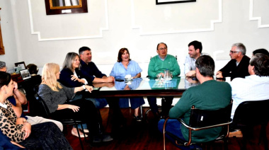 Hourcade recorrió industrias de la Provincia para impulsar el empleo en Magdalena