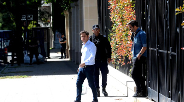 Bianco no se calló y apuntó contra Milei por no invitar a Kicillof a la reunión con gobernadores