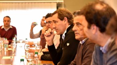 Cumbre de intendentes en La Plata: acusan a Kicillof de “asfixiar” a los municipios