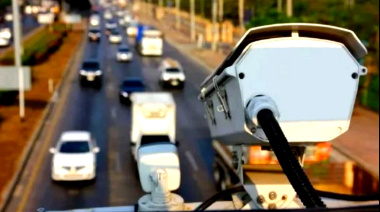 Apuntan a dos funcionarios de Transporte por no resolver la nulidad de las fotomultas