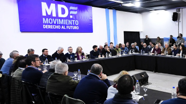 Kicillof se sacude el polvo de la derrota y convoca a sus dirigentes para avanzar con la gestión