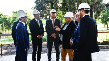 En una cumbre de gobernadores, Kicillof apuntó contra Milei por el abandono a la industria nacional