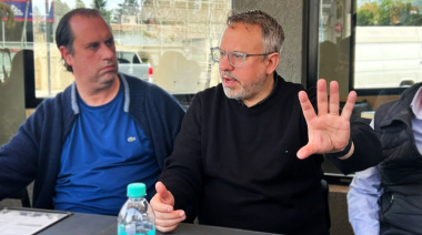 Valenzuela se olvidó de su origen como periodista y defendió la censura por los audios de Karina