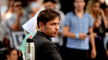Kicillof tildó al gobierno de Milei de actuar “como un niño” por la pérdida de la planta de GNL