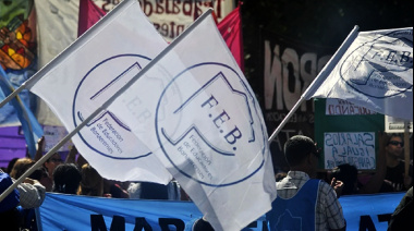 ¿Se parte el Frente Gremial?: Suteba aceptó la oferta salarial de Kicillof pero la FEB convocó a un paro