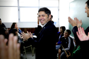 Kicillof inauguró un Polo Educativo y chicaneó a Milei: “Esto no lo hacen las fuerzas del cielo”