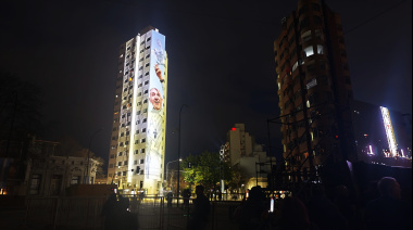 Alak inauguró el mural más grande del mundo en homenaje al Papa Francisco en La Plata