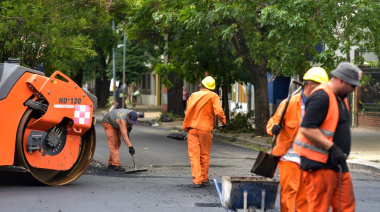 La Municipalidad de La Plata encara el bacheo de 5.400 cuadras en todos los barrios