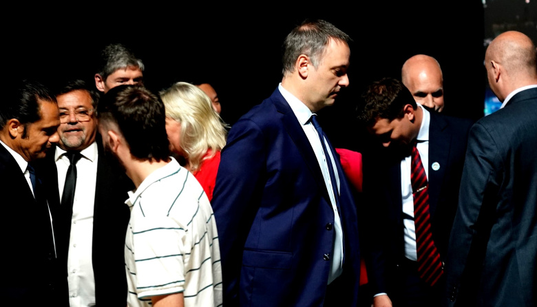 Las perlitas del debate en CABA: violencia antes de entrar, la ligó Gago, carpetazos, y perritos