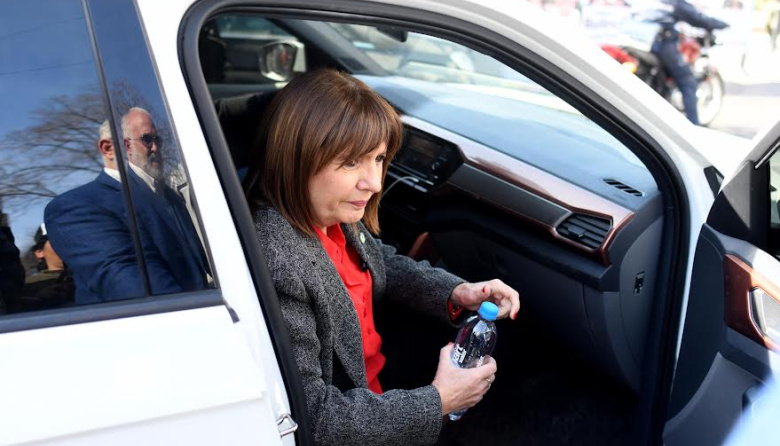 "No te votamos a vos, votamos al PRO": incómodo momento para Bullrich en una recorrida por CABA
