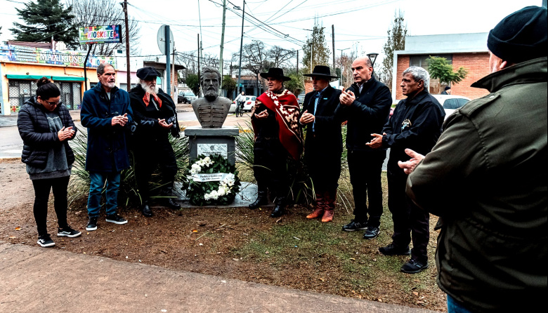 El municipio de Brown homenajeó al general Martin Güemes con un acto junto a vecinos