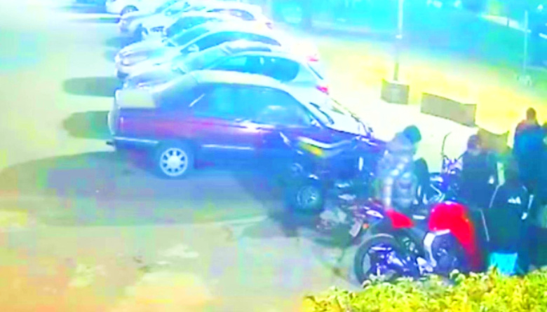 Tensión en Villa Madero: jóvenes irrumpen en estacionamientos y sustraen vehículos en pocos minutos