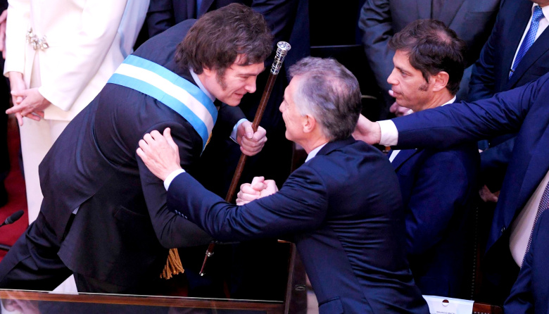 No le llegó la tarjetita: Milei invitó a los gobernadores a una reunión y dejó a Kicillof afuera