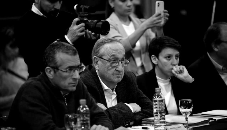 Desafío a la oposición: los voceros de Kicillof piden ideas para financiar el fondo municipal