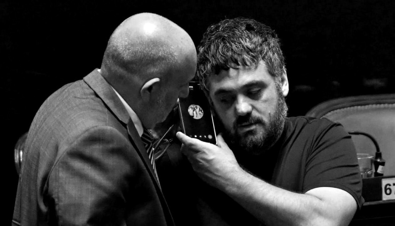 La foto del día: el llamado de Massa a Guerrera y Tignanelli tras la sesión caída en la Legislatura