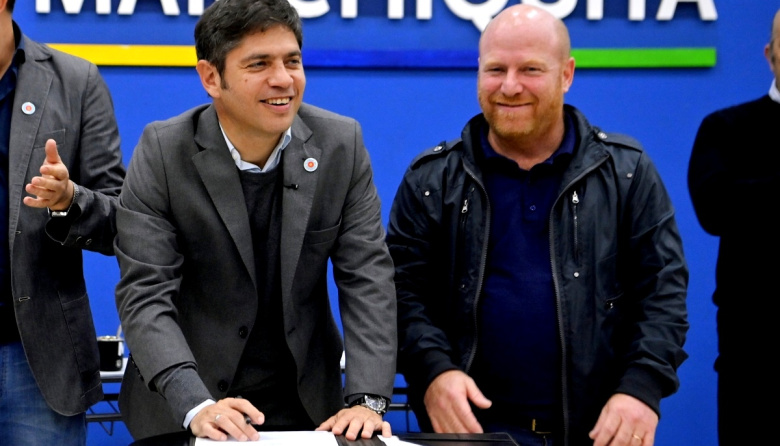 Escándalo en Mar Chiquita: un camión de la Municipalidad chocó y circulaba “ilegal” sin papeles