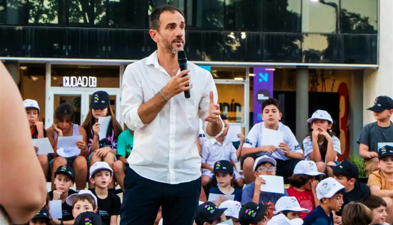 Petrecca marca la distancia con los libertarios por las tasas municipales y los acusa de “puro marketing”