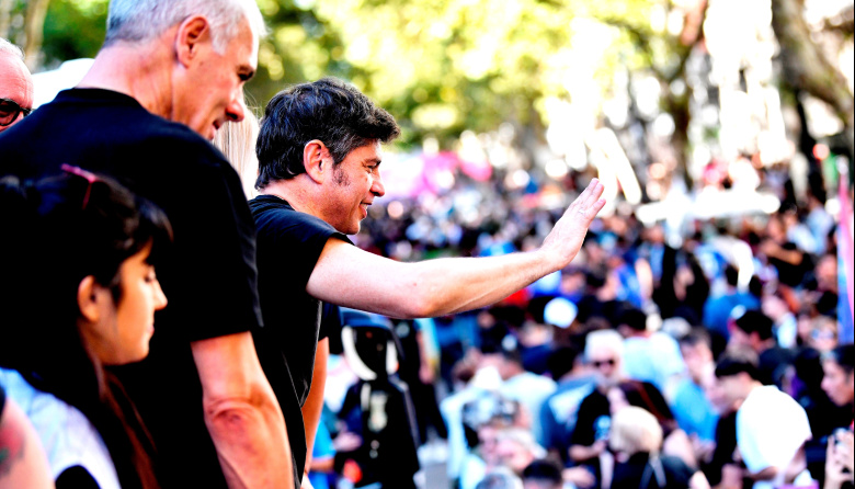 Presencia peronista: Kicillof y Massa encabezaron la marcha del 24 de Marzo con críticas a Milei
