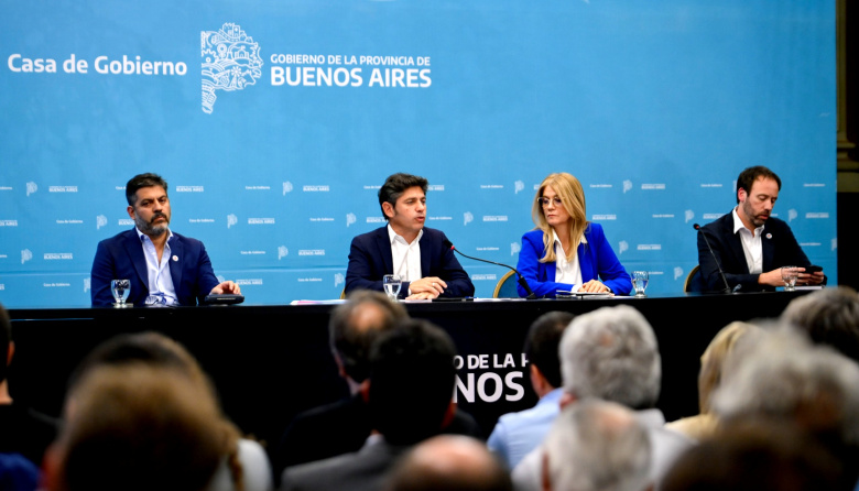 Kicillof y cumbre con intendentes: advertencia sobre un año duro y promesas si Milei paga la deuda con Provincia