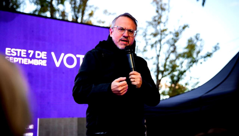 Derrotado y sin lugar en el Gabinete nacional, Valenzuela vuelve al Senado bonaerense