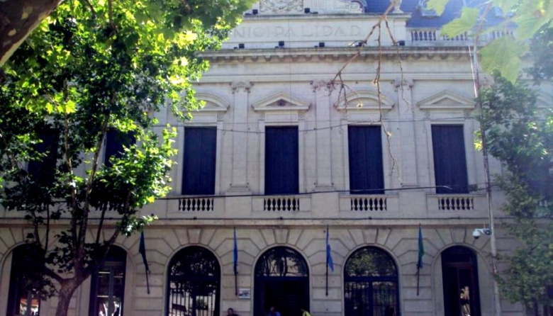 Escándalo en Pergamino: se derrumbó el techo de la delegación de Acevedo y pudo ser una tragedia