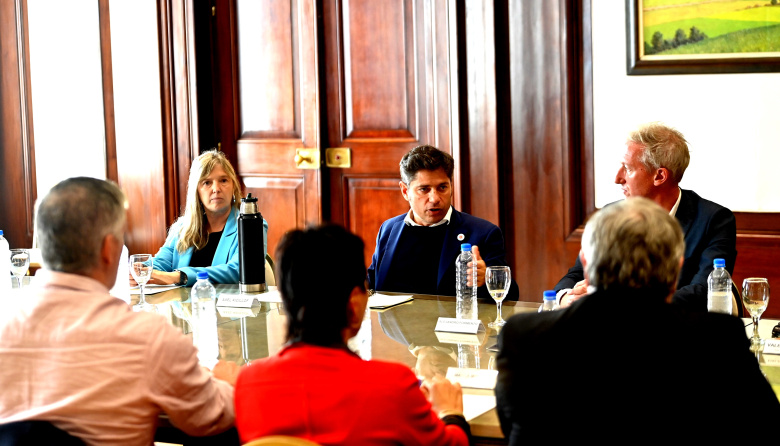 Ayuda a intendentes: Kicillof repartió los primeros $13.000 millones del bono a los municipios