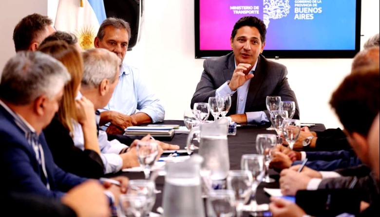 Crisis de Transporte: el gobierno bonaerense sumó otro pago pero prendió las alarmas por el abandono de Milei