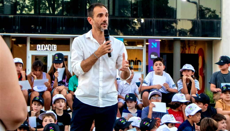 Un senador bonaerense denunció el uso de su imagen para estafas y destapó una red delictiva