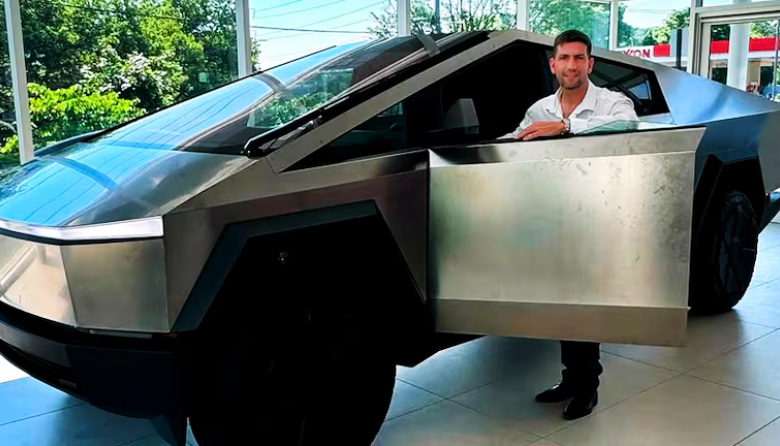 Mientras los argentinos se ajustan, un diputado libertario llegó al Congreso en un Tesla Cybertruck
