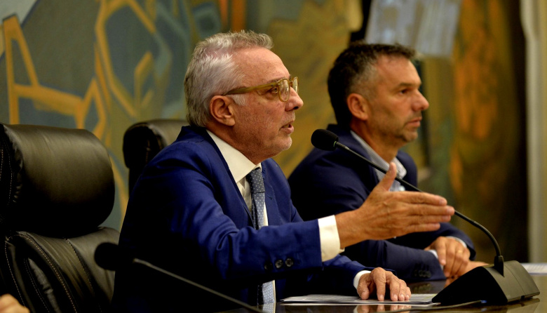 Una alianza impensada en Tigre: concejales de Milei le aprobaron la rendición de cuentas a Zamora
