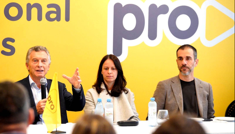 En medio de la crisis de Milei, Macri acelera los pasos y reunió a legisladores PRO