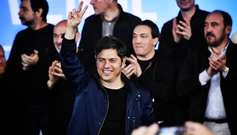 Desde el celu: Kicillof lanzó una campaña de afiliación masiva para "rejuvenecer" el PJ bonaerense