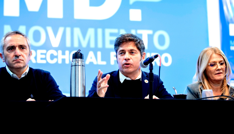 Kicillof juntó a su tribu y desafió al cristinismo duro a ir a las PASO o internas de cara a 2027