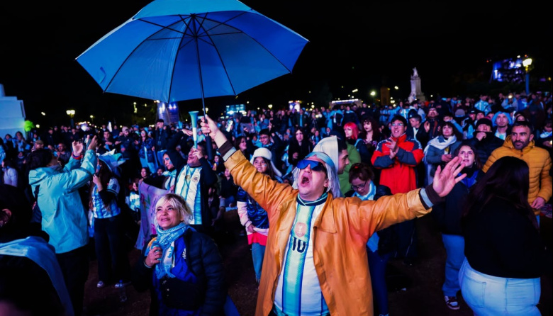 Modo Mundial en CABA: más de 200 mil personas pasaron por los Fan Fest para alentar a la Scaloneta