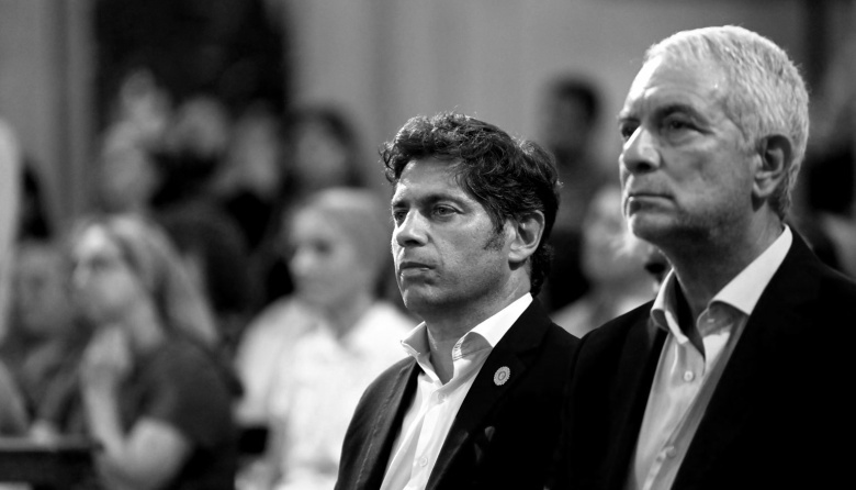 Kicillof presiona por las reelecciones indefinidas y congela el desdoblamiento de las elecciones