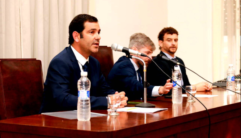 Sellos falsificados, licitaciones directas y gastos millonarios salpican al intendente de Dolores