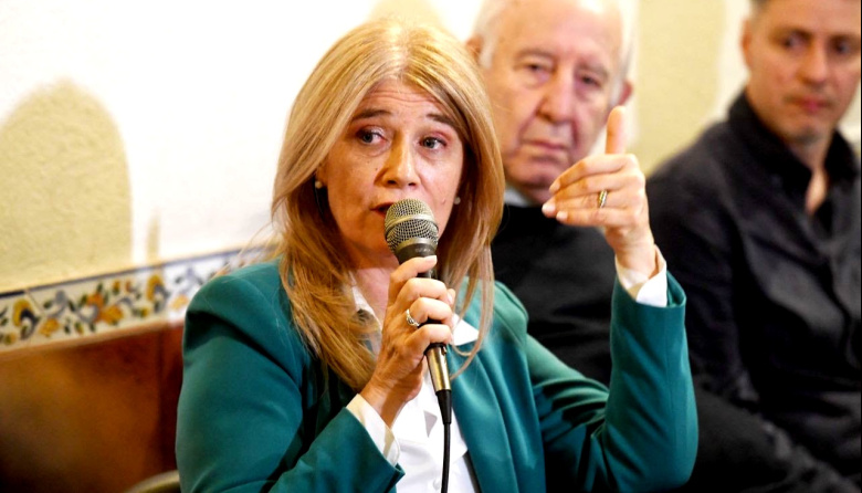 A cargo de la Gobernación, Magario alertó por los empleos perdidos y la deuda del gobierno de Milei