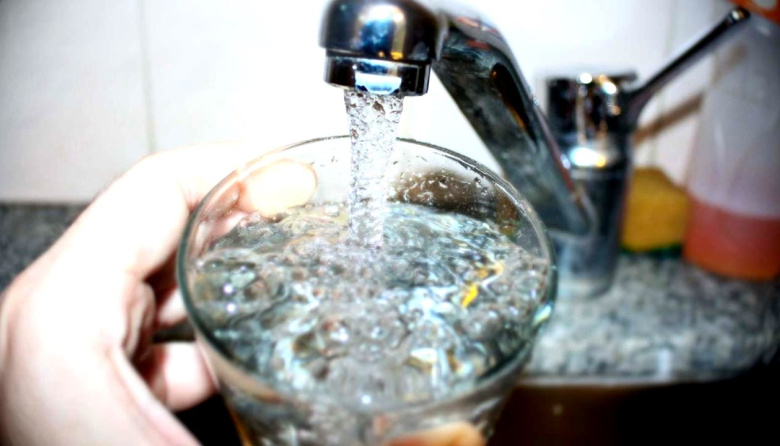 Alerta sanitaria en el AMBA por arsénico en el agua: químicos bonaerenses intiman a Ezeiza y General Rodríguez