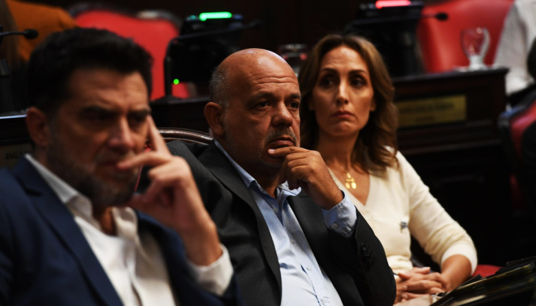 Embestida en la Legislatura bonaerense: LLA busca derogar 40 leyes y unificar registros